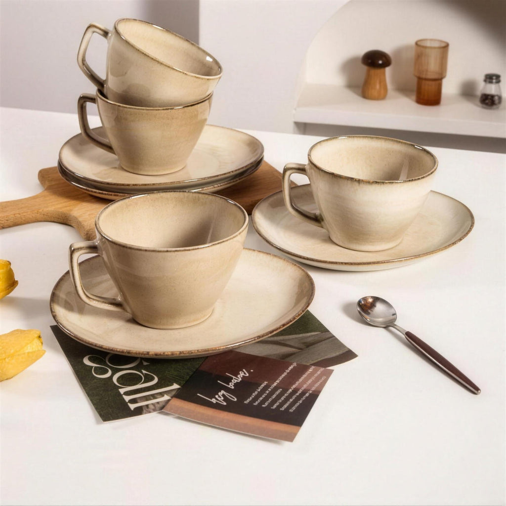 Lot de 4 tasses et soucoupes – Beige