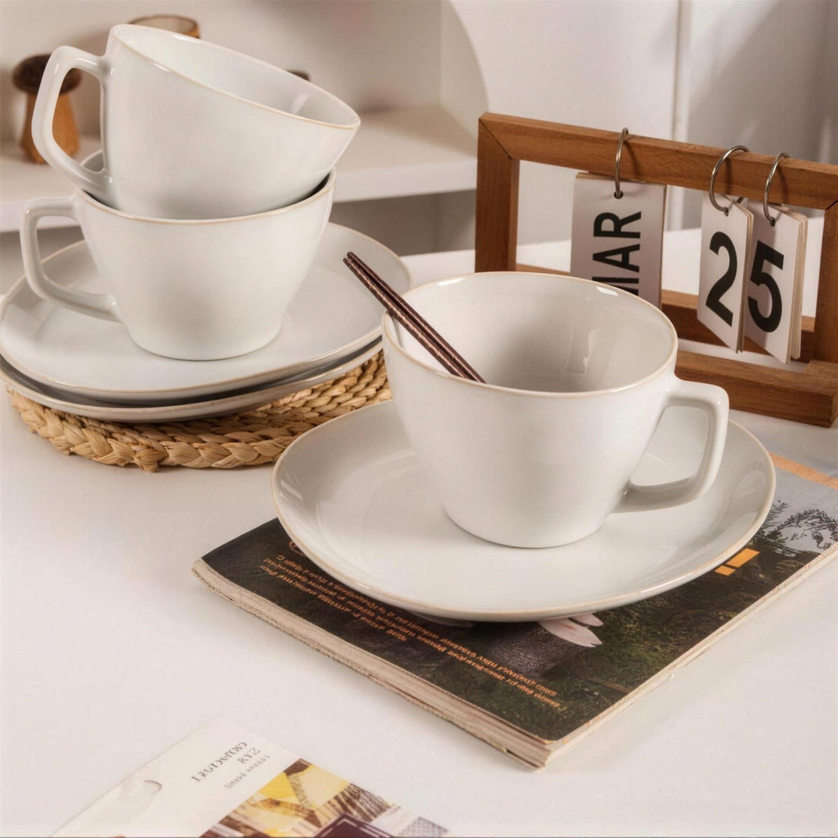 Lot de 4 tasses et soucoupes – Blanc