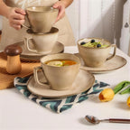 Lot de 4 tasses et soucoupes – Beige